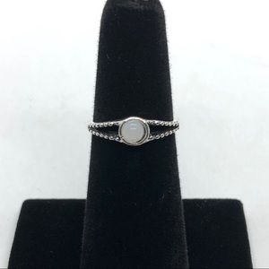 Women silver alloy ring.